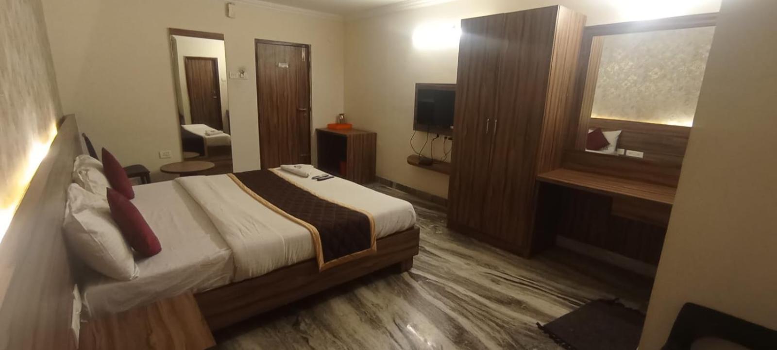 Hotel Raj Meridian, Tambaram Chennai Ngoại thất bức ảnh